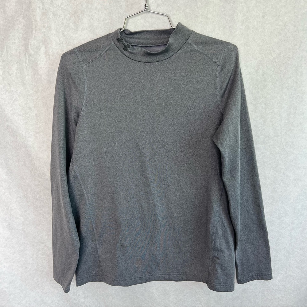 5/$25 under Armour grey base layer fitted cold gear